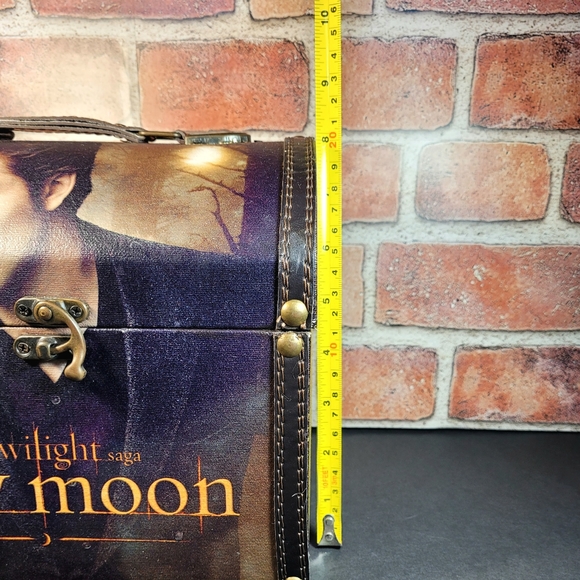 RARE Twilight New Moon Edward Trunk NECA - Picture 6 of 9